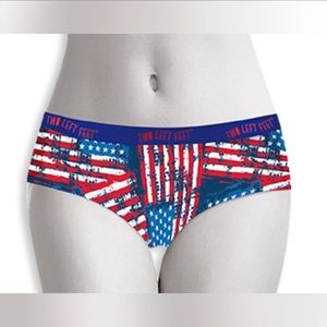 TWO LEFT‎ FEET HIPSTERS